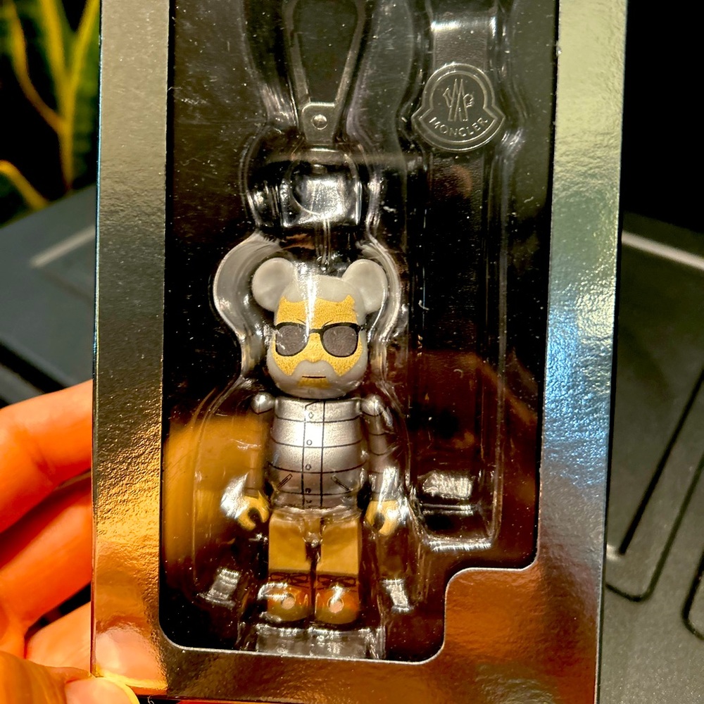 Moncler Keychain - Picture 1 of 4